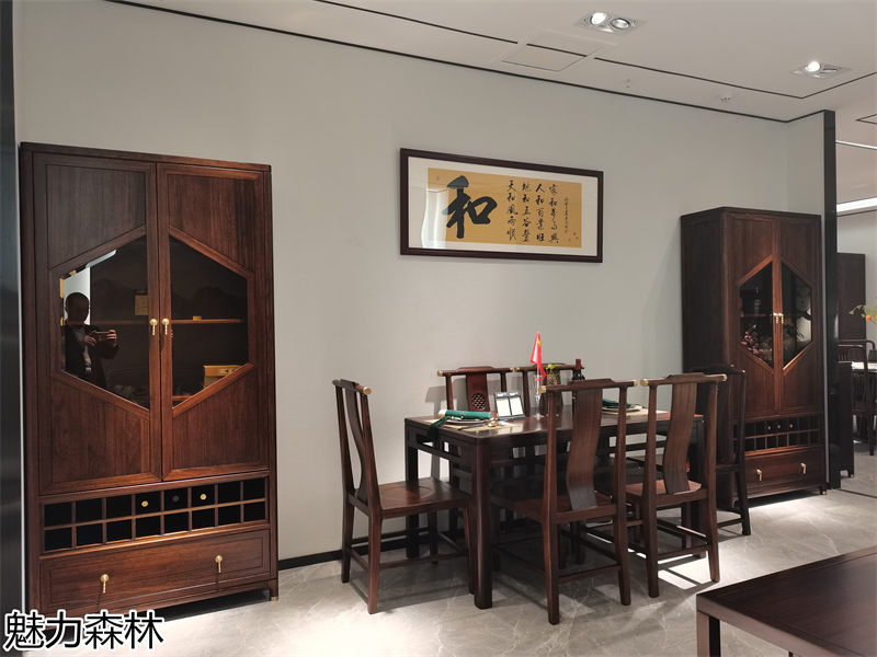 魅力森林 “和气”新中式风格乌金木家具展厅实拍